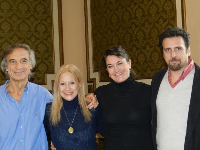 De izqiuerda a derecha: Mtro. Fernando Ciraolo, Haydeé Dabusti, Anabella CArnevali y Nelson Coccalotto en un de los ensayos