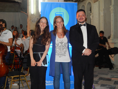 Derna Isla (Escuela Orquesta Bº Ludueña), Jorgelina Quijano ( por la fundación Litoral), Horacio Castillo (Coro de la Opera de Rosario)