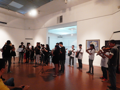 Los niños oboístas  y la Orquesta de instrumentos latinoamericanos Granadero Baigorria